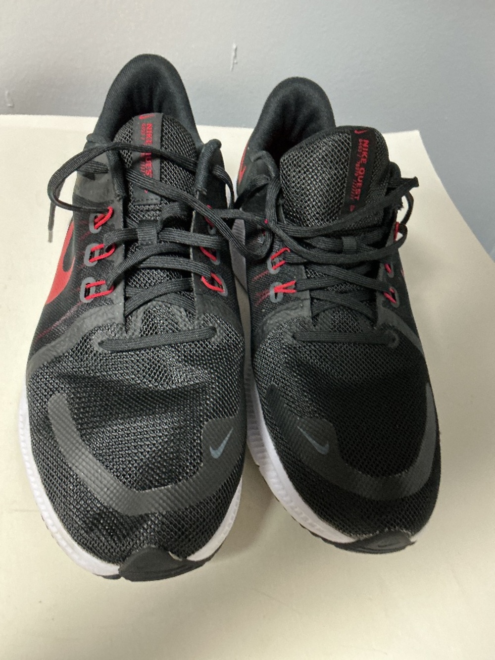 Nike Quest Men’s Running Shoes Size 12